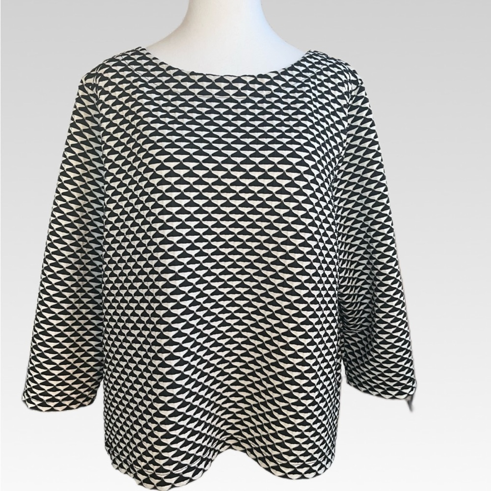CHICO’S Geometric Black and White Blouse size 3
